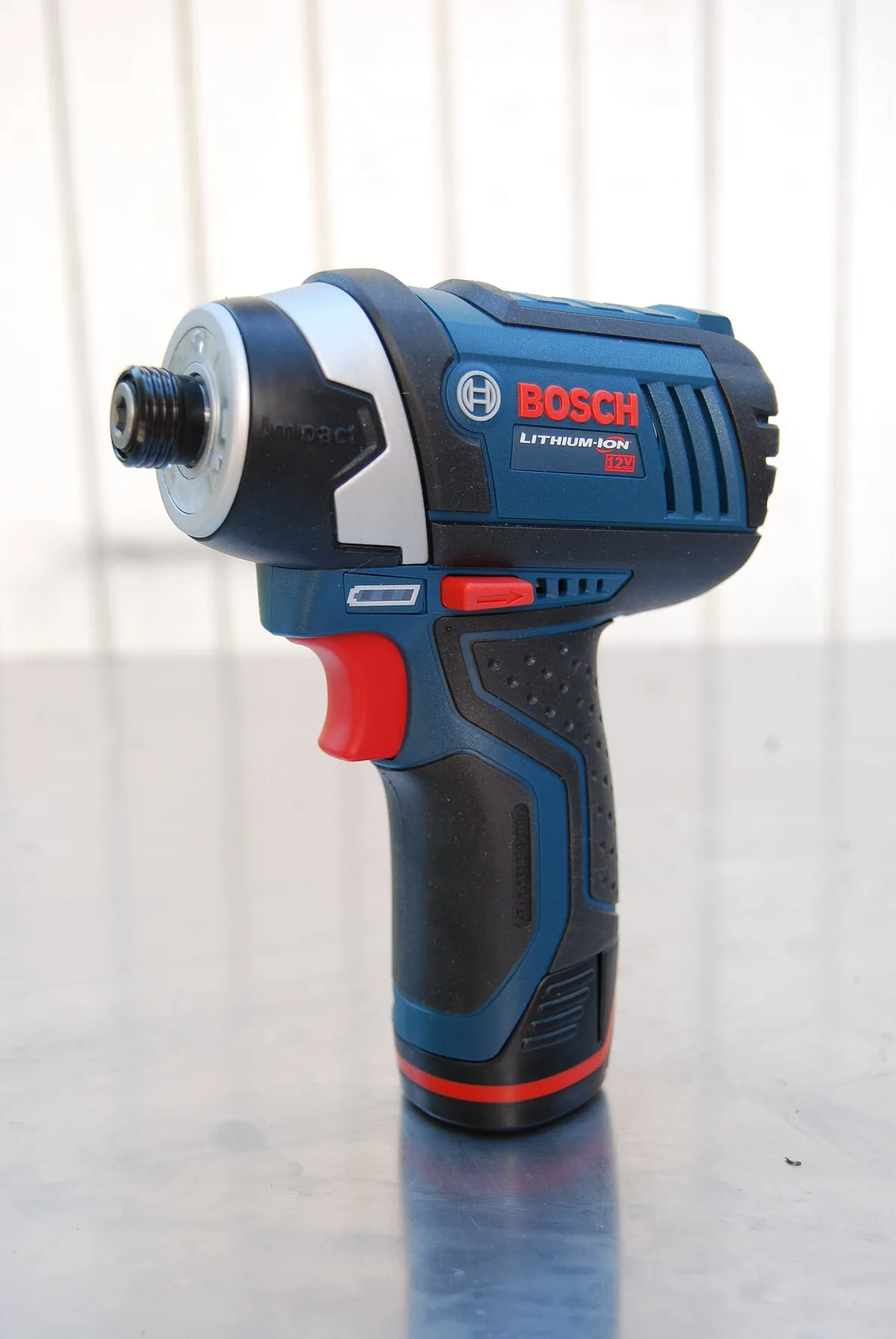 Lithium ion tool battery