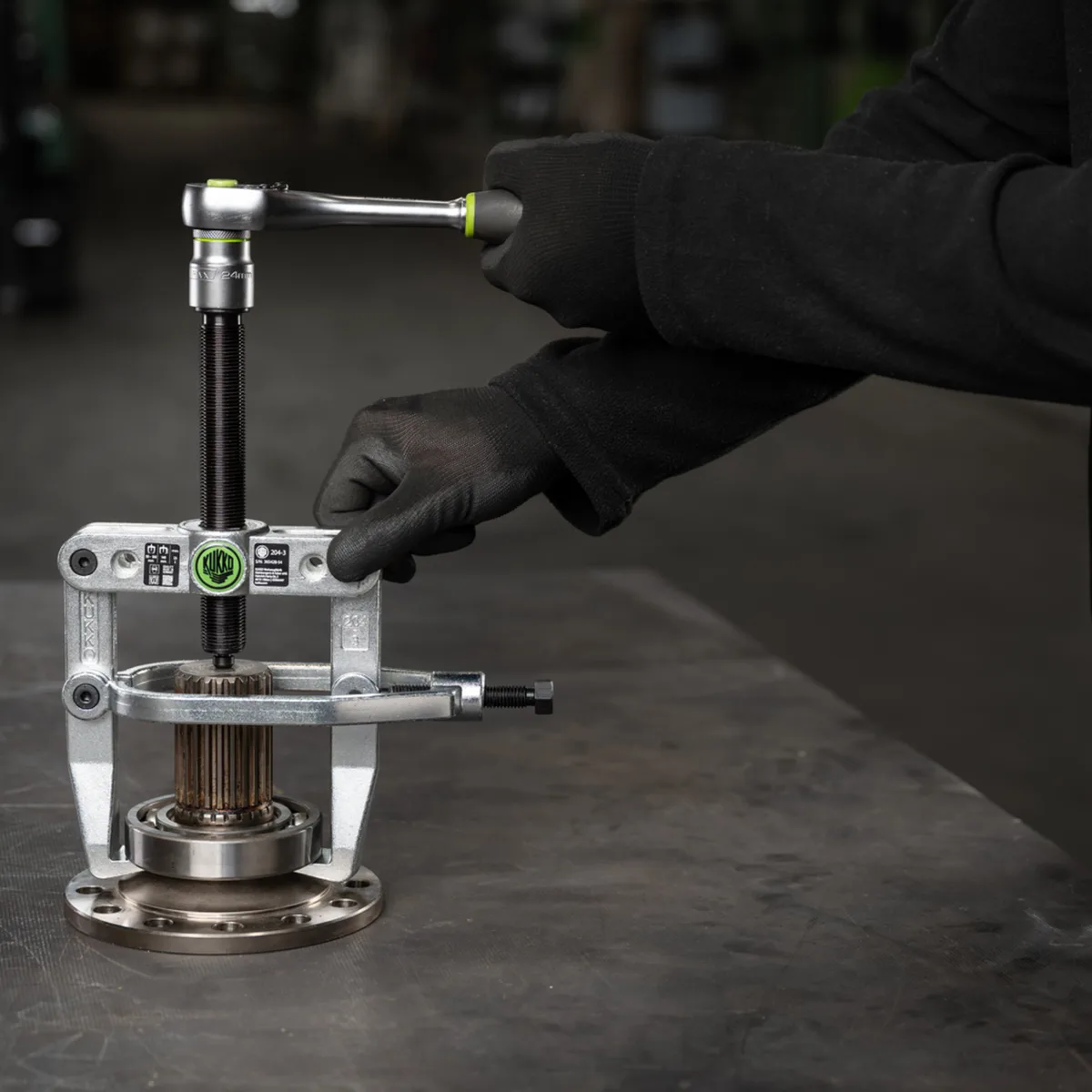 how to choose a bearing puller