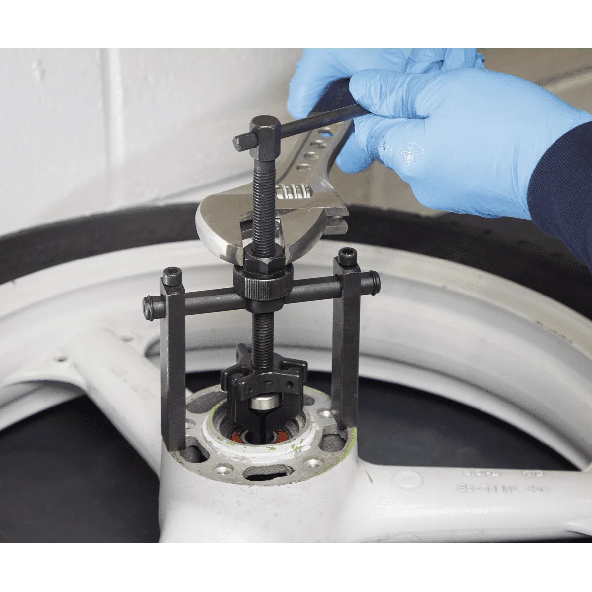 wheel bearing puller jaw adapters sleeves